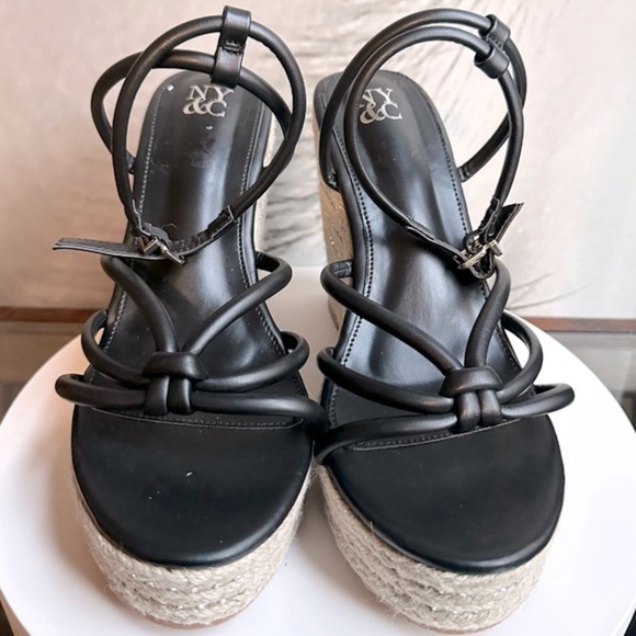 🌸NEW YORK & COMPANY🌸 Electra Rhinestone Embedded Wedge Sandal Size: 10 - Picture 6 of 13